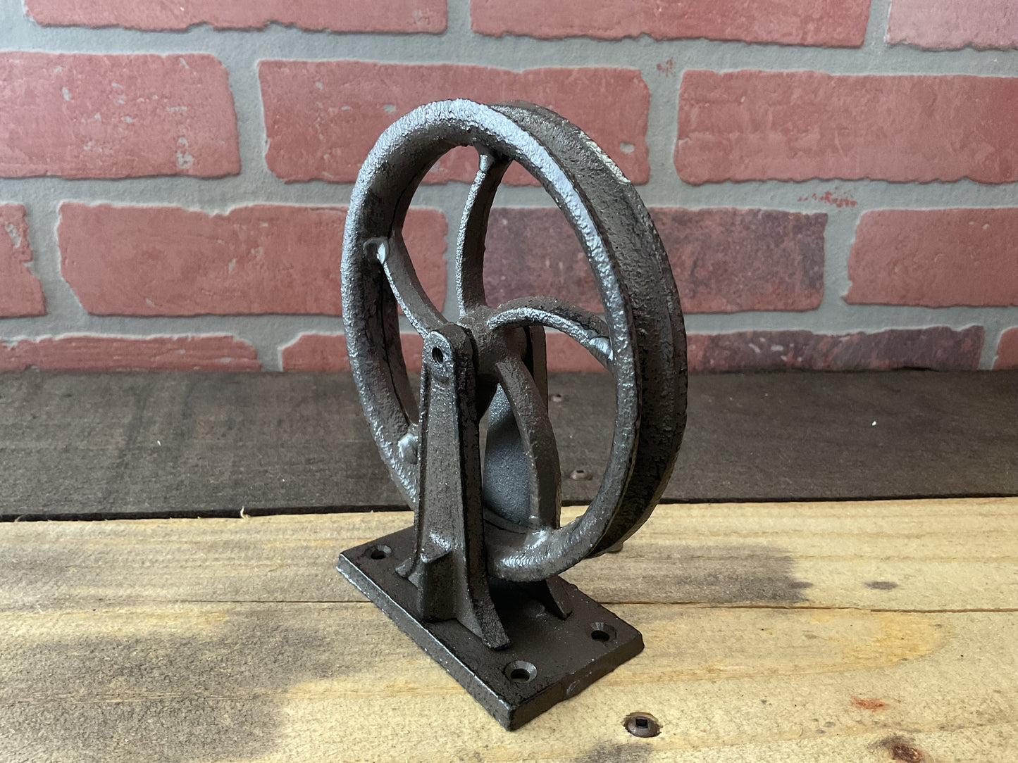 Rustic Style Wall Mounted Pully for 1/2" Rope. Great for Plants