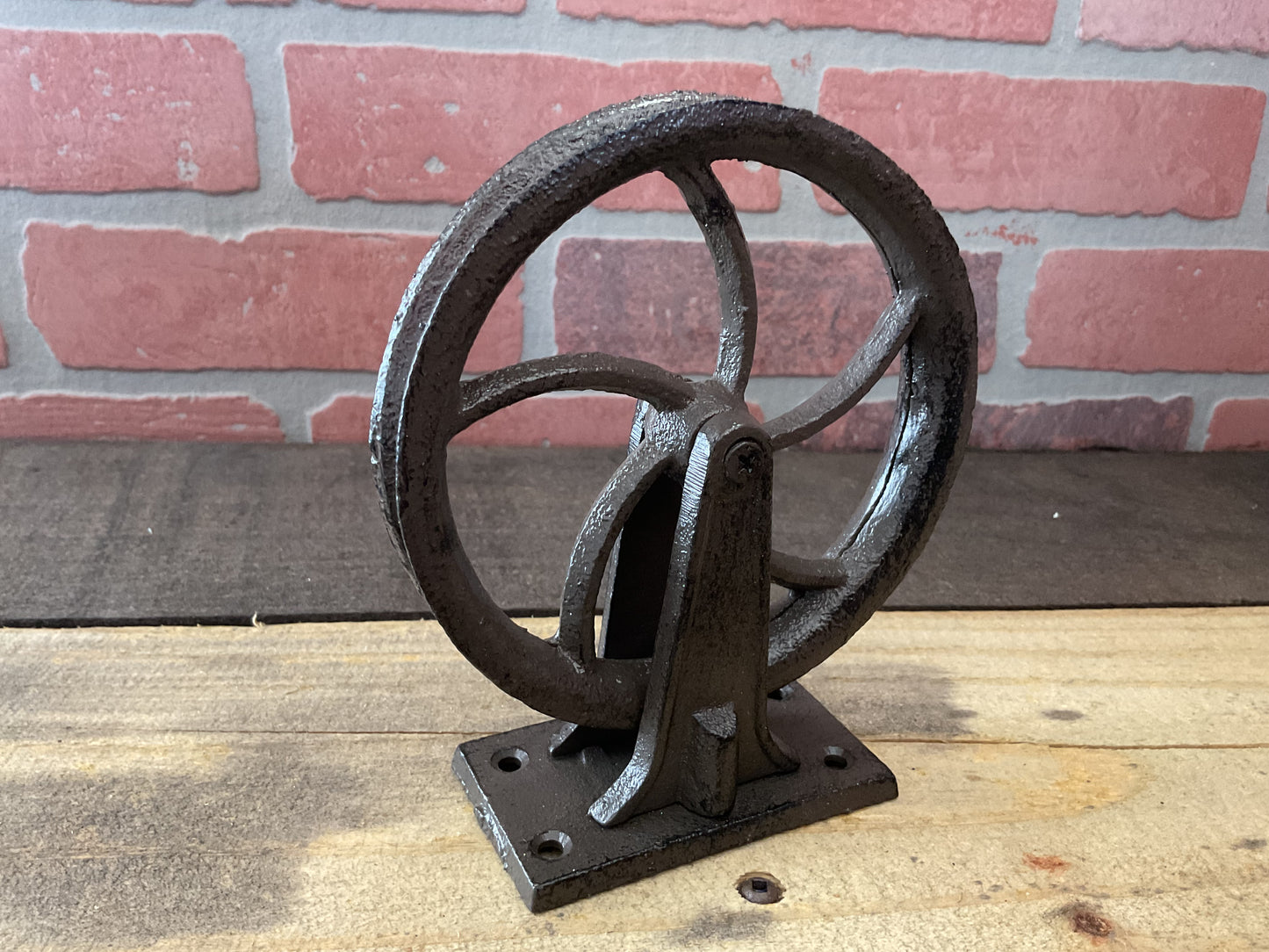 Rustic Style Wall Mounted Pully for 1/2" Rope. Great for Plants