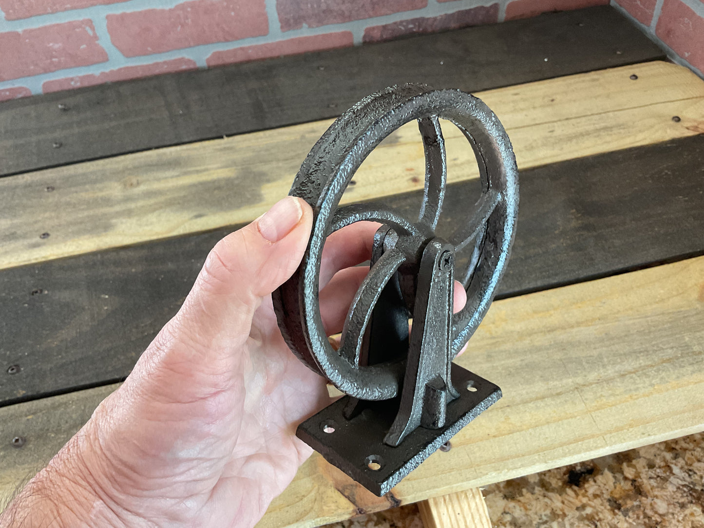 Rustic Style Wall Mounted Pully for 1/2" Rope. Great for Plants