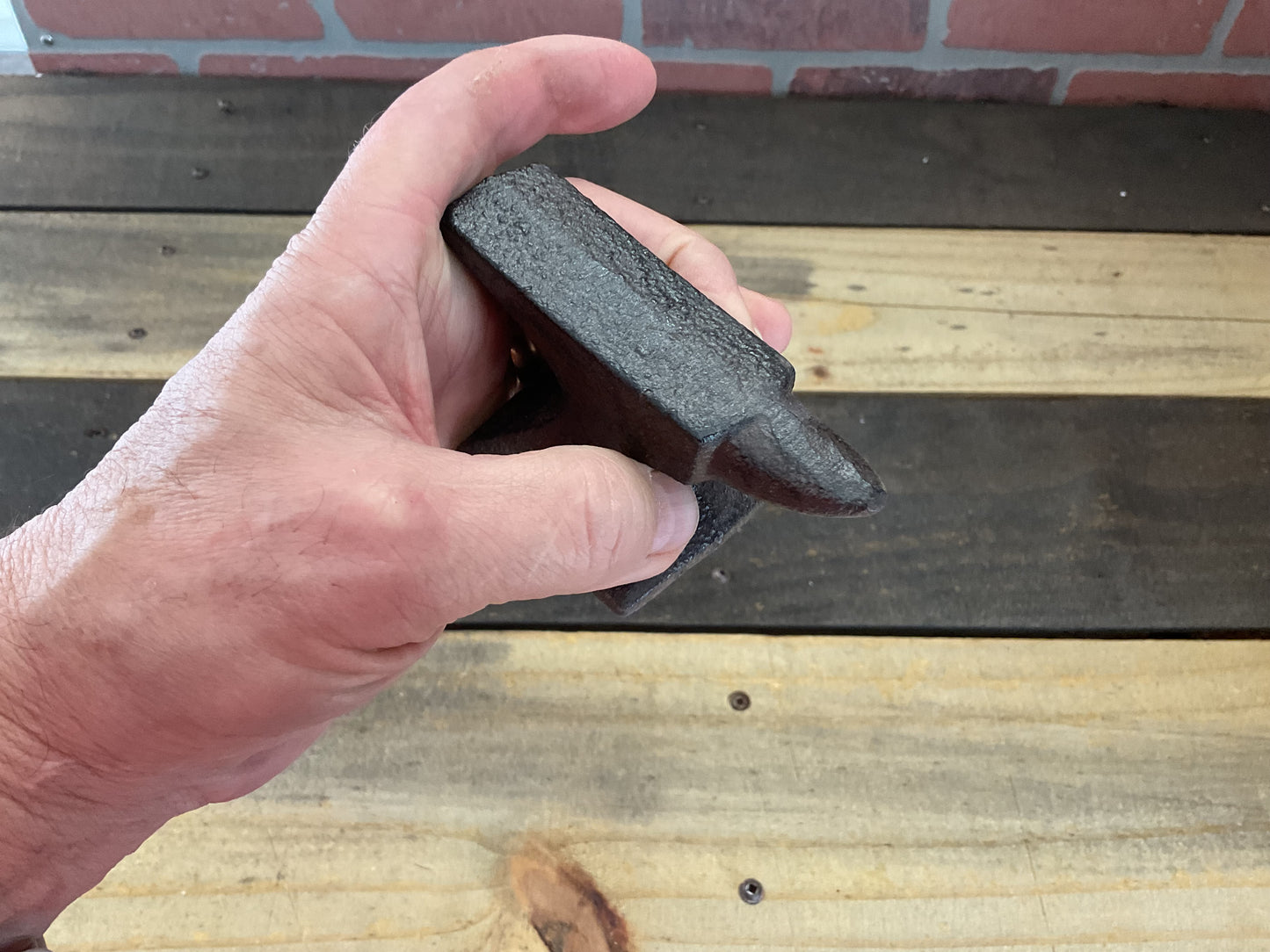 Rustic Style Cast Iron Anvil Jewlers Paperweight