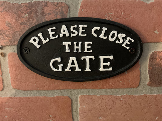 7"x3.5" Classy Black Oval Rustic Style Cast Iron "Please Close the Gate" Sign
