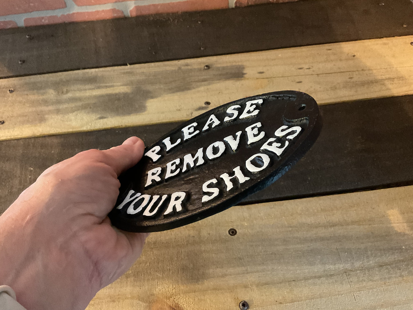 Vintage Retro Style 7"x5" Cast Iron Oval "Please Remove Your Shoes " Sign