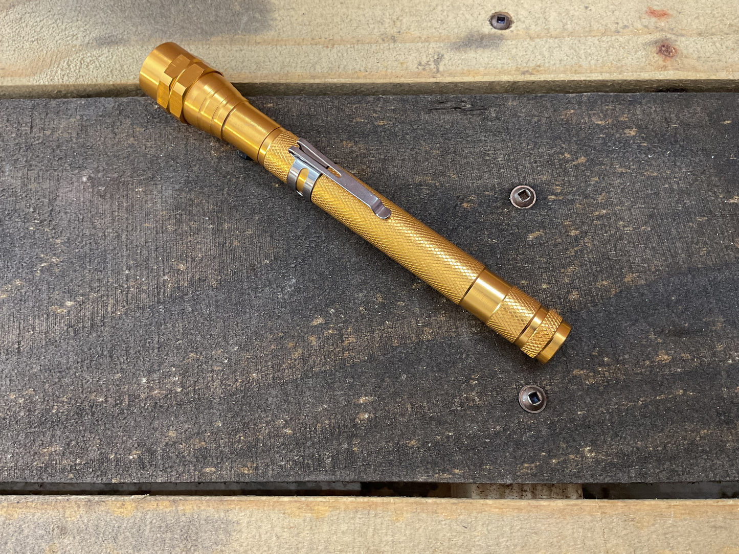"Flexi-Flash" Extending Work light with Magnetic Base