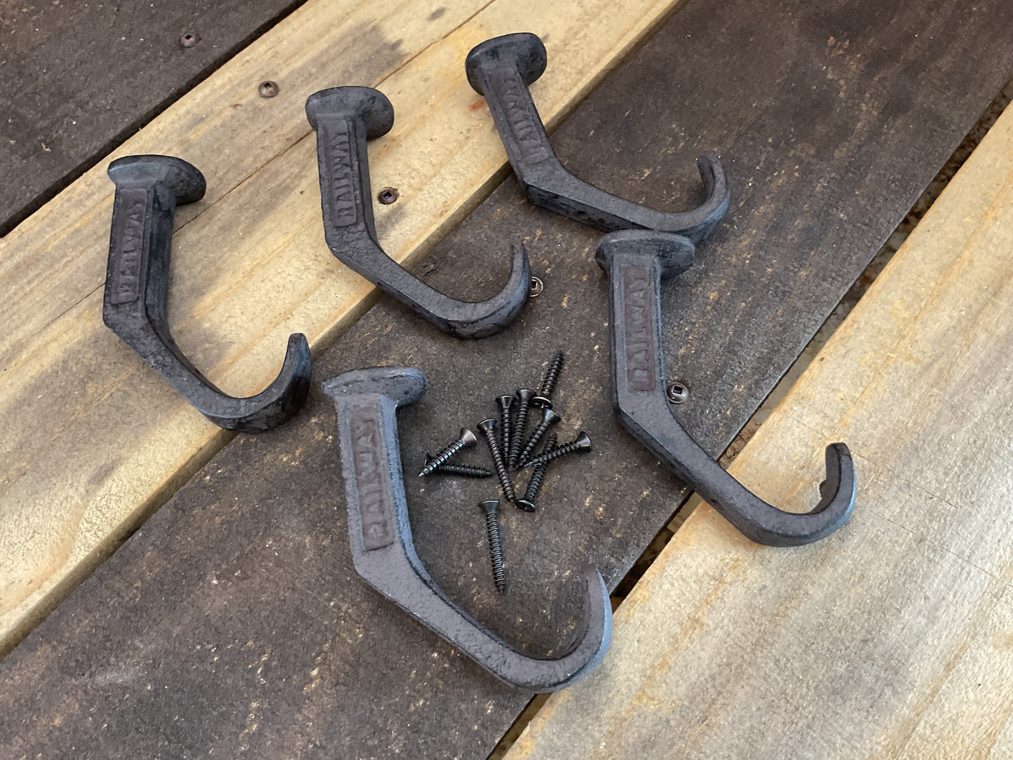 Set 5 Curved RXR Spike Style Hooks from CTW Home Collection