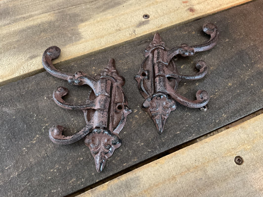 Vintage Style Set of 2 Cast Iron Swivel Hooks for Coats & Hats Great Home Decor