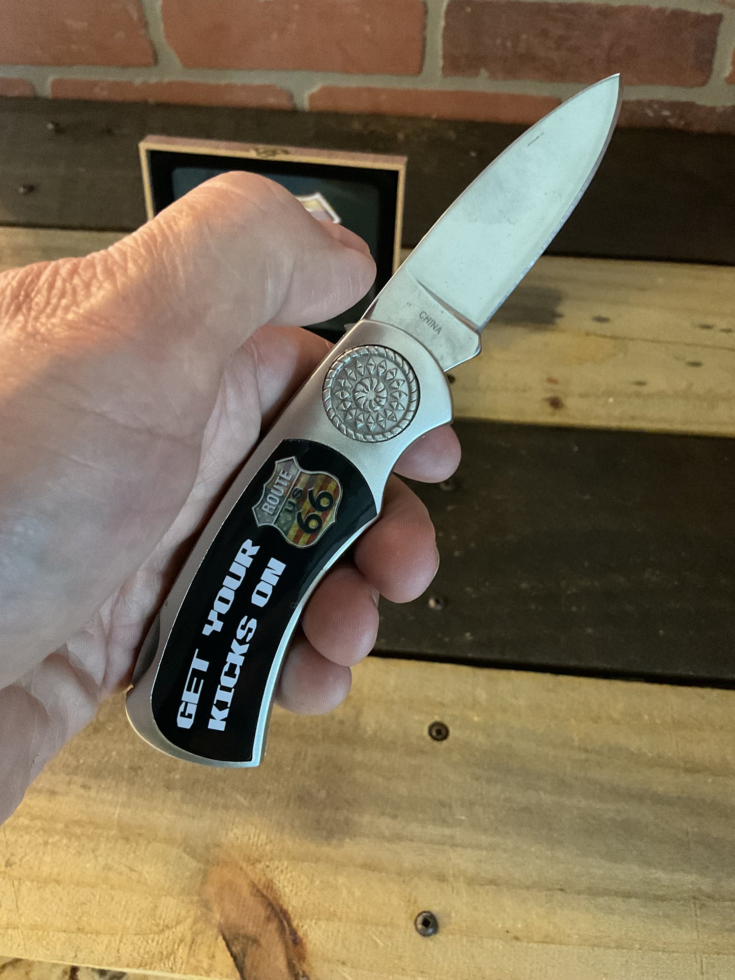 High Quality " Get your kicks on RT 66" 4" Locking Knife and Lighter Gift Set