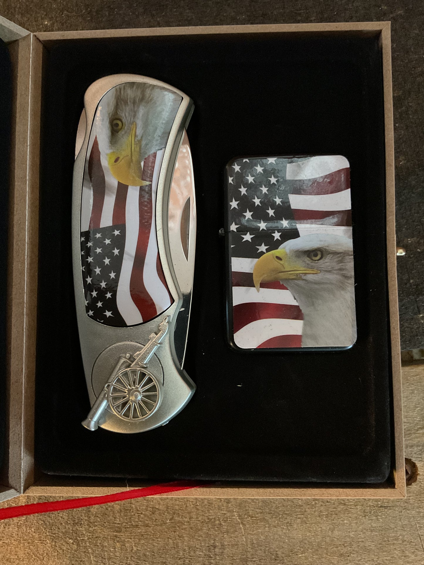 High Quality 4" American Flag & Eagle Locking Knife and Lighter Gift Set