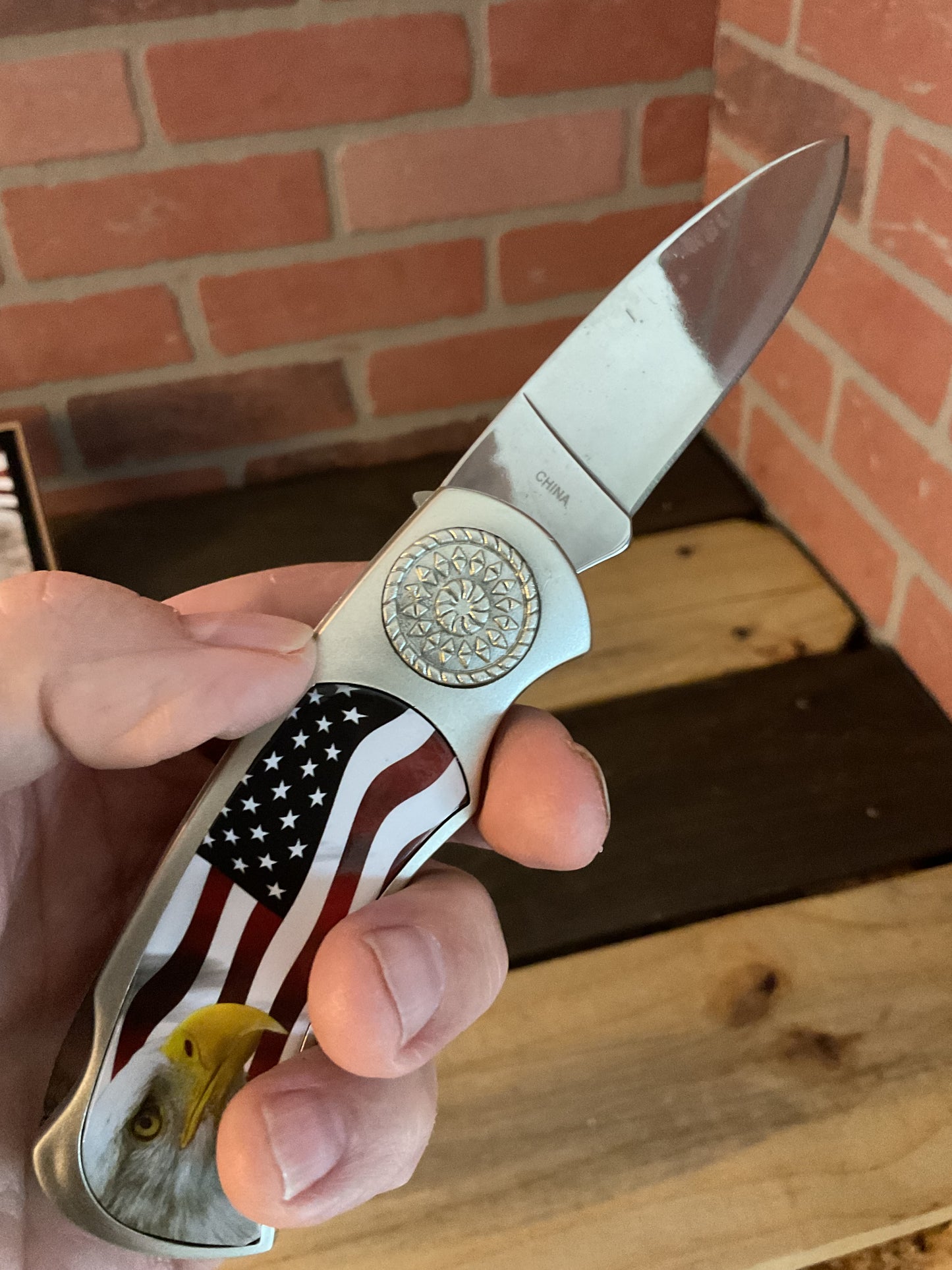 High Quality 4" American Flag & Eagle Locking Knife and Lighter Gift Set